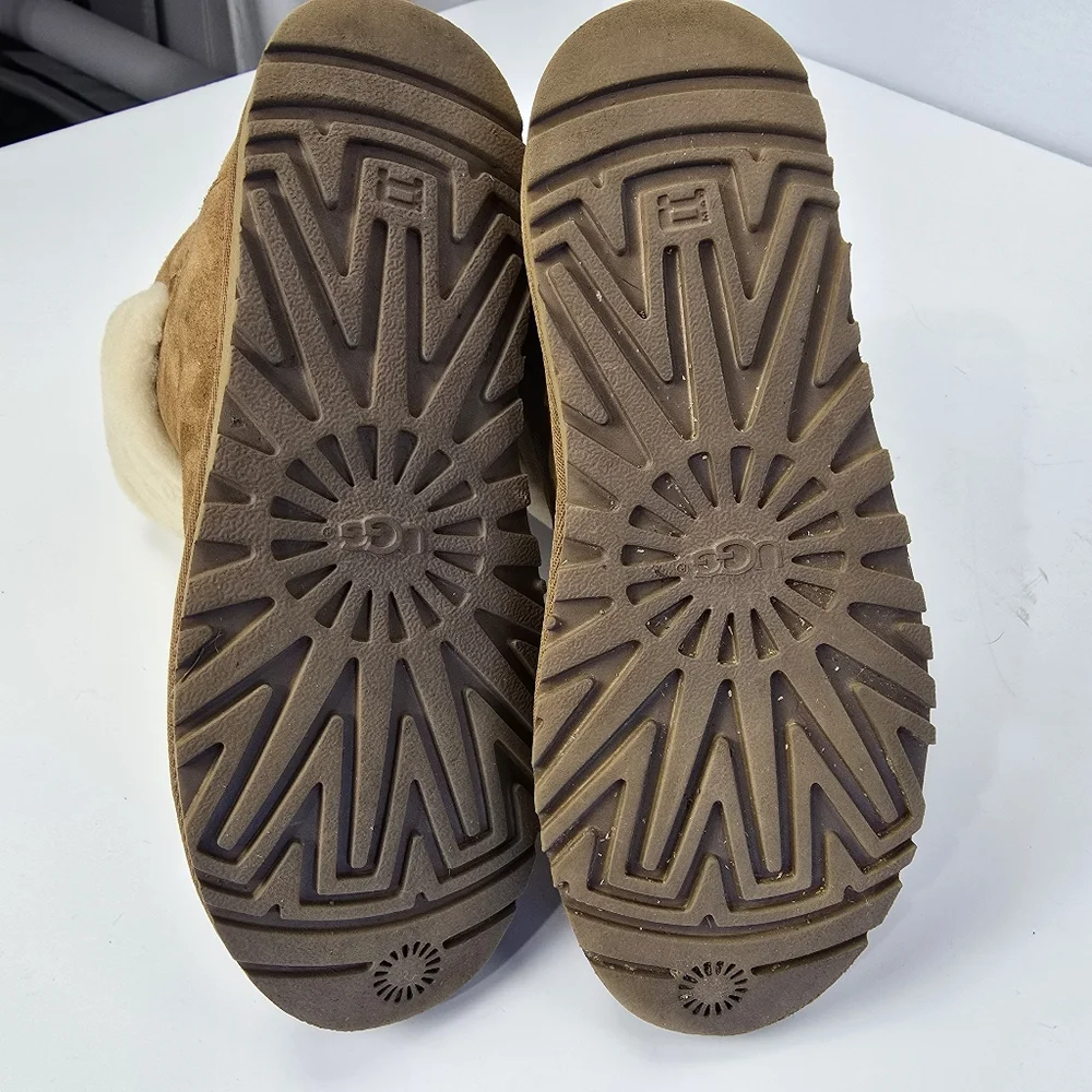 UGG Caitlin Chestnut Boots Size 7